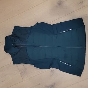 Lululemon Women's Down for It All Vest - Storm Teal - Size 8